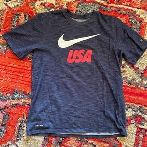 Men’s Nike Dri Fit USA T-Shirt size M EUC